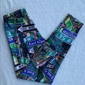 Zara Terez NYC Print Cropped Legging (size l)